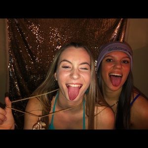 Meet your Posher, Dani